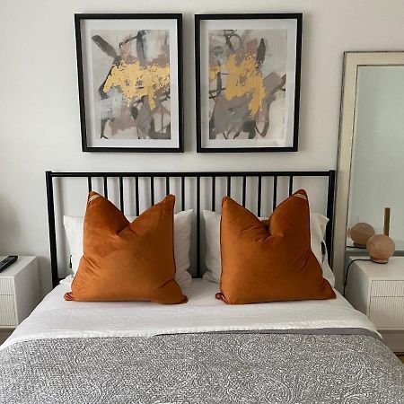 Bright Bedroom- YYZ, Humber College, EGH, Quiet Toronto Exterior foto